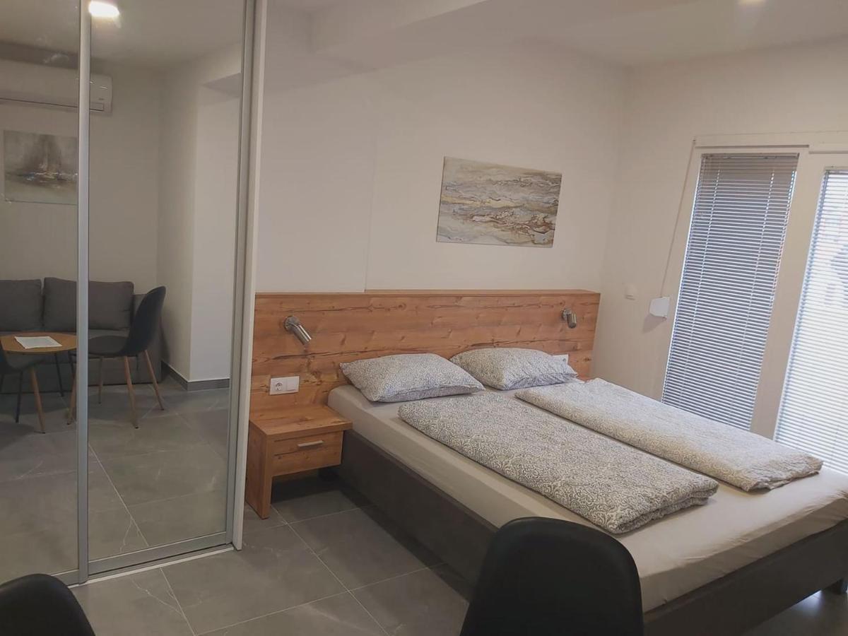 Gold Apartmani Kozarac ภายนอก รูปภาพ