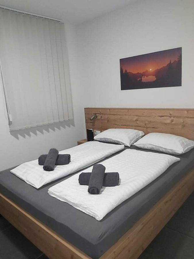 Gold Apartmani Kozarac ภายนอก รูปภาพ