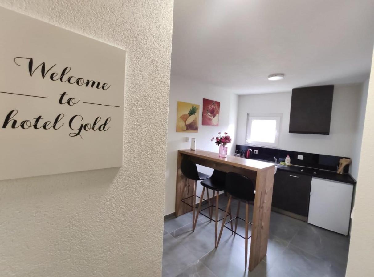 Gold Apartmani Kozarac ภายนอก รูปภาพ