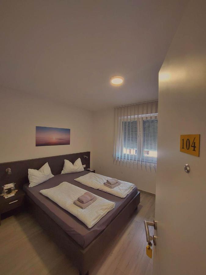 Gold Apartmani Kozarac ภายนอก รูปภาพ