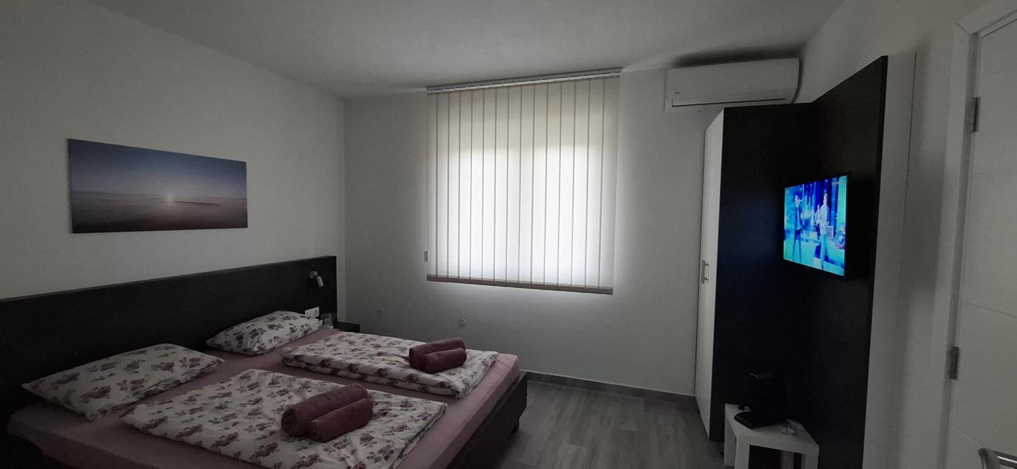 Gold Apartmani Kozarac ภายนอก รูปภาพ